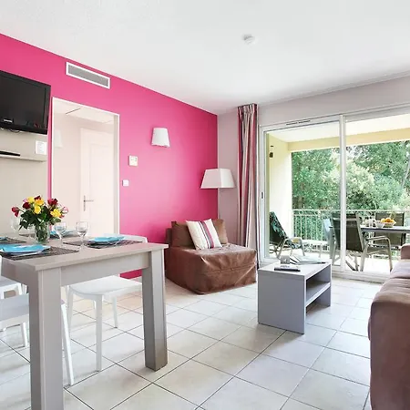 פארק נופש Prestige Odalys Le Clos Bonaventure 3*
